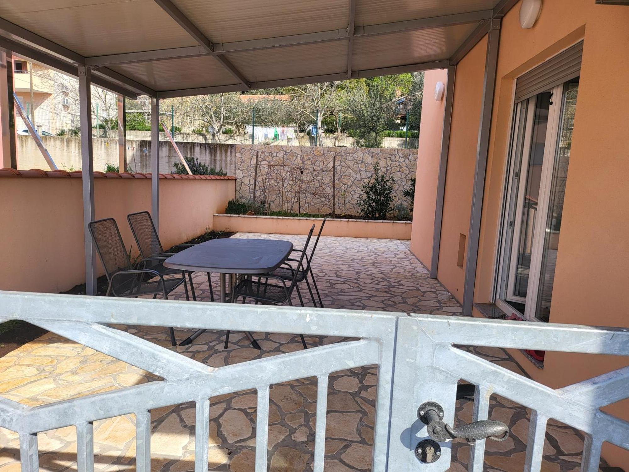 Apartman Leanton Pula Exterior foto