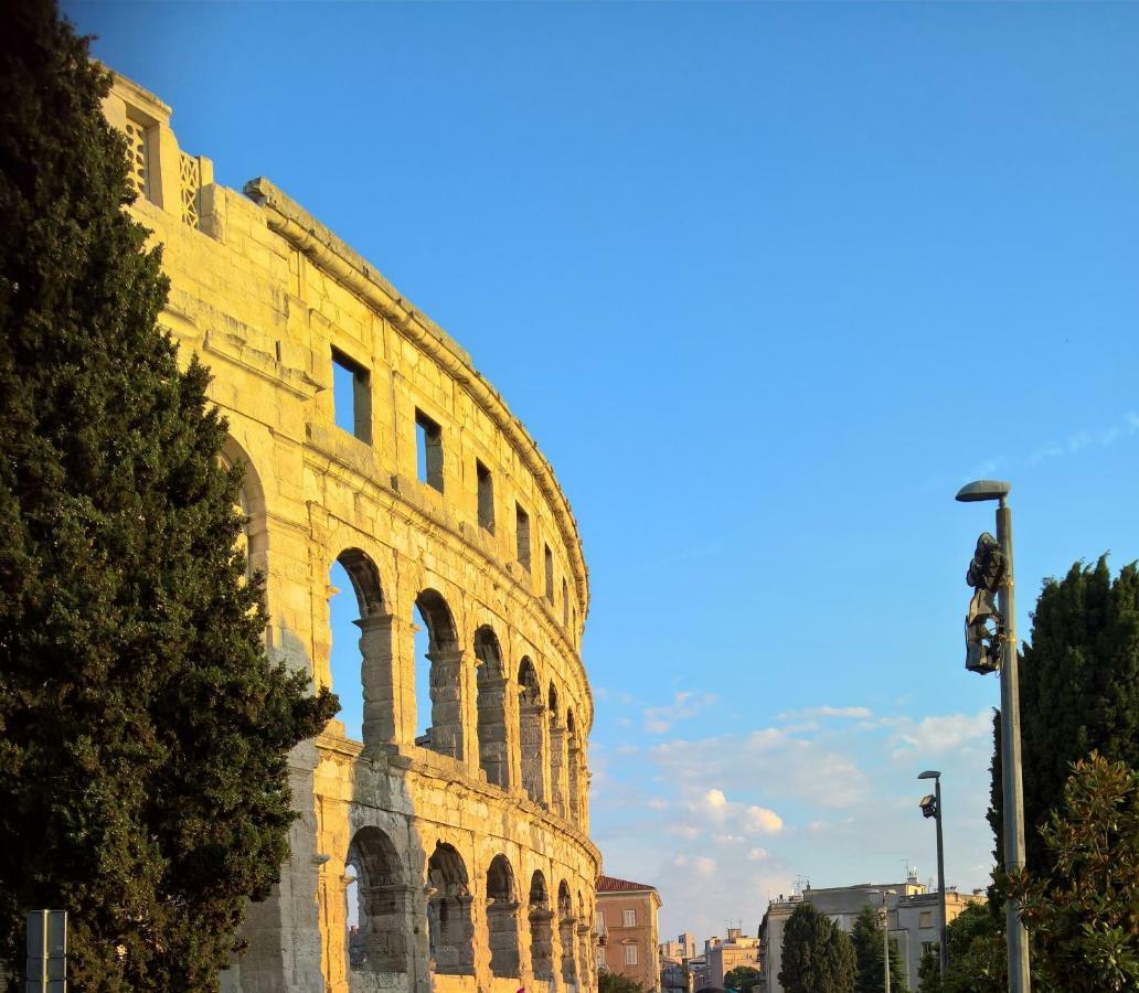 Apartman Leanton Pula Exterior foto