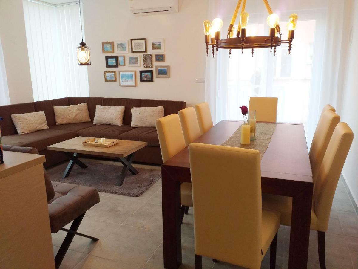 Apartman Leanton Pula Exterior foto